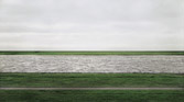 La fotografía más cara de la historia y nuevo récord del artista: 4.338.500 dólares es lo que se pagó en Christie's por Rhein II, 1999, primera de seis ejemplares de Andreas Gursky
